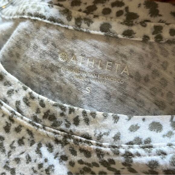 Athleta Organic Daily Animal Print Tee Size Small EUC - Picture 2 of 5